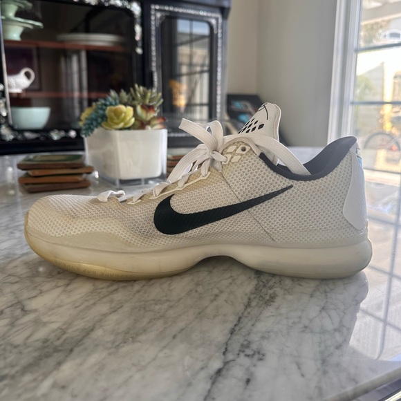 Kobe 10 size 10.5 used - Picture 5 of 10
